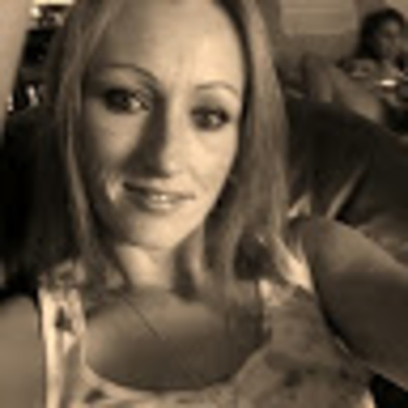 Meet your Posher, Aimee - Picture 1 of 1